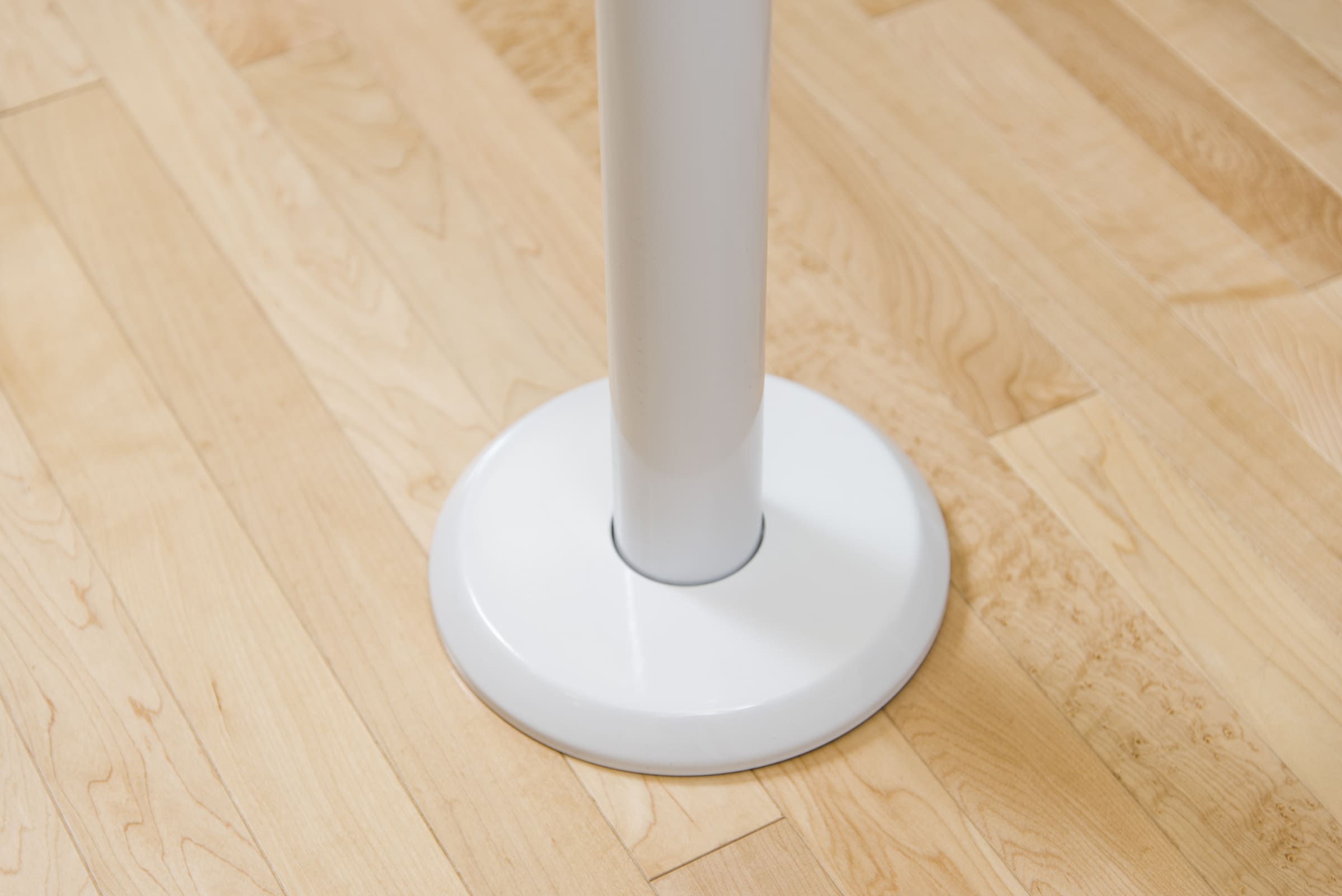 Home2stay Floor-Mounted Advantage Rail Installation