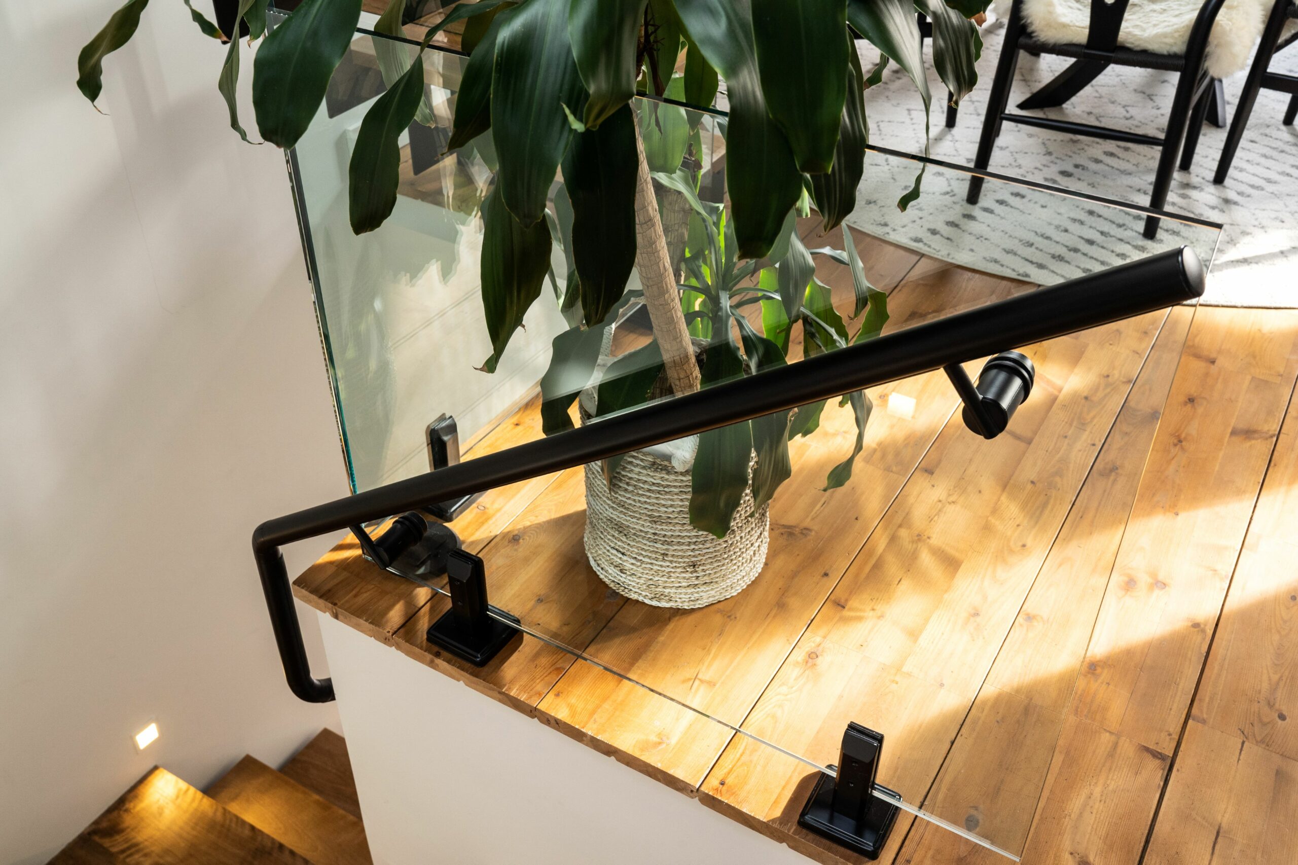Promenaid Handrail Installation Vancouver - Home2Stay