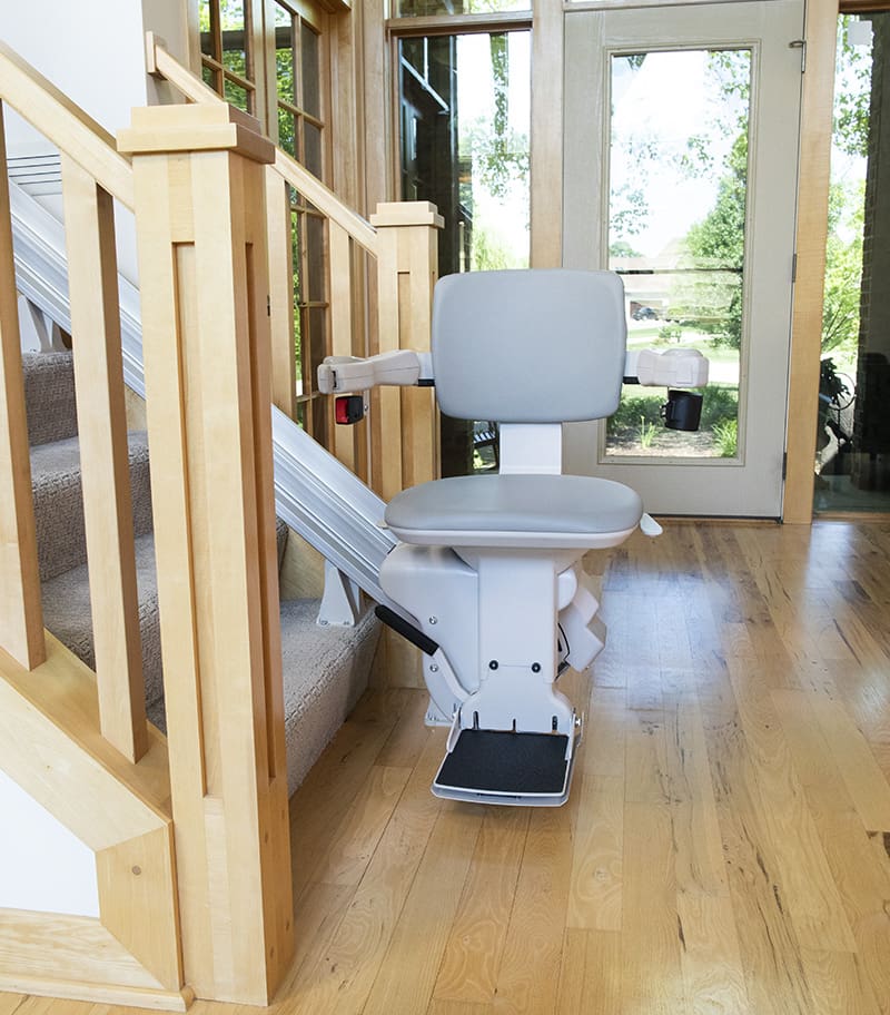 Bruno Elite seat and armrest detail