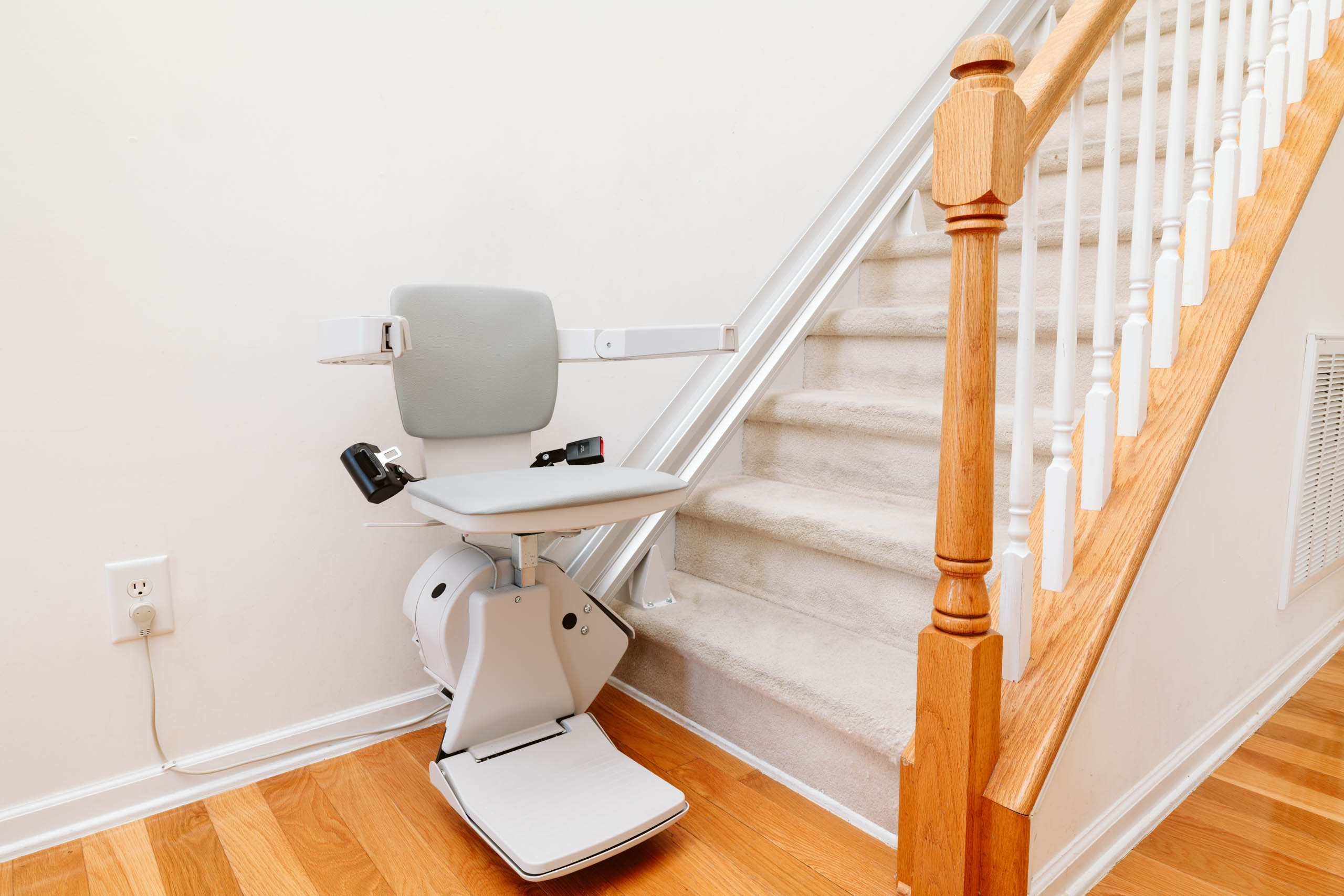 Home2stay Freecurve Curved Stair Lift