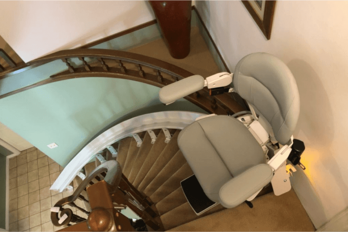 5 Signs You Need a Stairlift